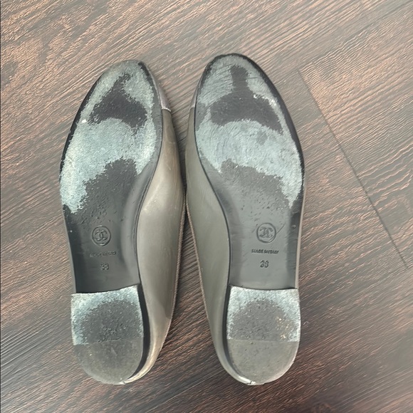 Chanel Women's Grey and Silver Ballet Flats - Picture 6 of 9